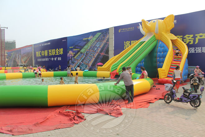 沧州大型充气滑梯泳池乐园
